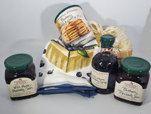 Load image into Gallery viewer, Stonewall Kitchen BLUEBERRY Breakfast Gift Basket (5 pc),