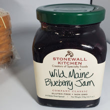 Load image into Gallery viewer, Stonewall Kitchen BLUEBERRY Breakfast Gift Basket (5 pc),