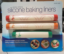 Load image into Gallery viewer, Miu Non-Stick Silicone Baking Mats 3-pack
