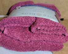 Load image into Gallery viewer, Mira Bella 4pc Hand Towel & Washcloth Set - Berry