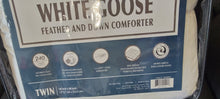 Load image into Gallery viewer, Hotel Grand, 240 TC Luxury White Goose Feather + Down Comforter Twin