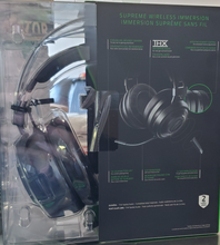 Load image into Gallery viewer, Razer Nari Essential Wireless 7.1 Surround Sound Gaming Headset: THX Spatial Audio - Black