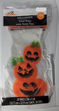 Load image into Gallery viewer, Halloween 5x9 inch treat bags, 20-pack with ties Clear with Stacked Pumpkins
